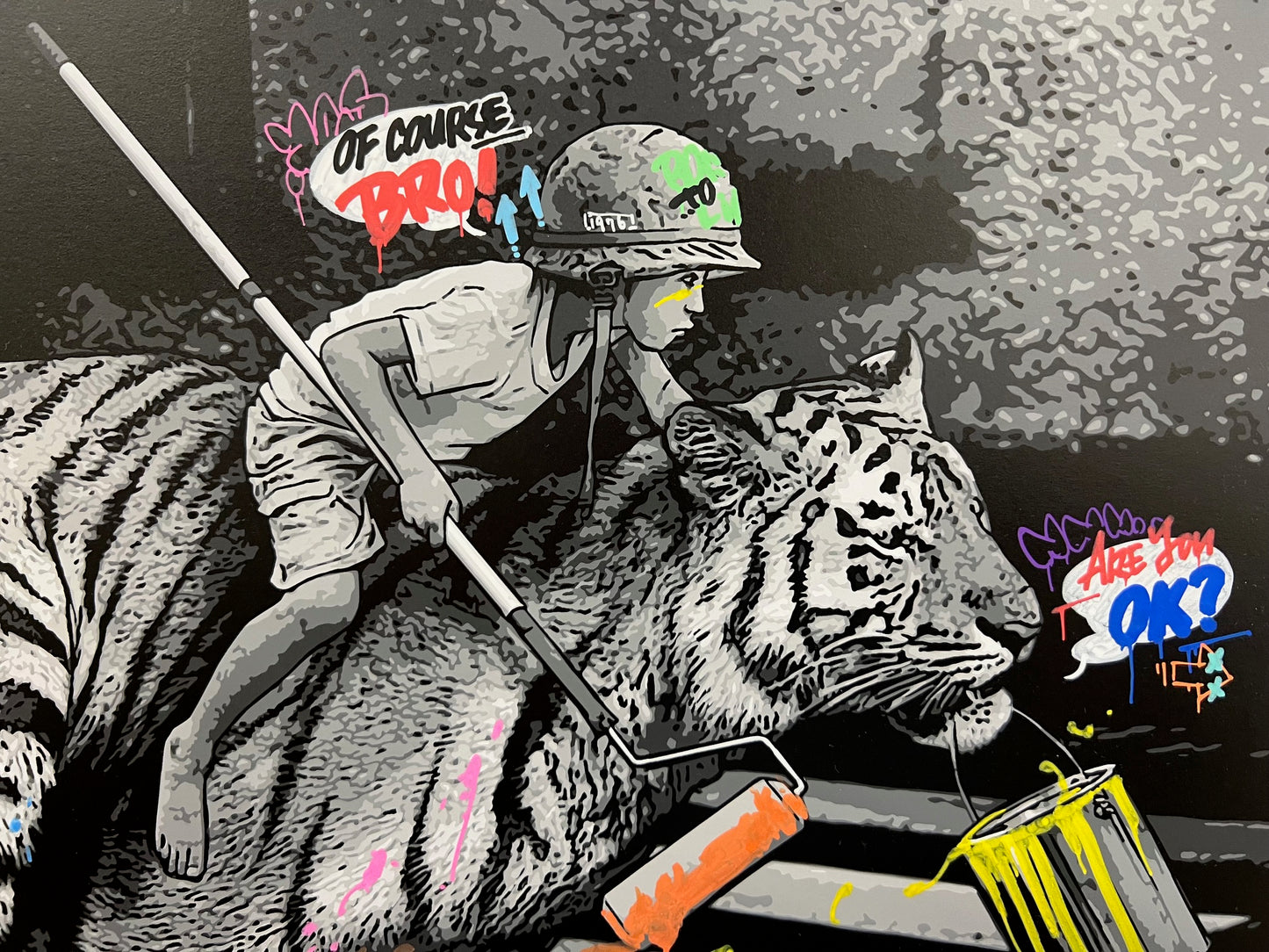 Roamcouch "The Chase" Hand-Embellished